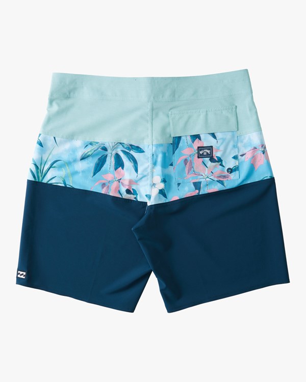Billabong (2-7) Tribong Pro Boardshorts 13