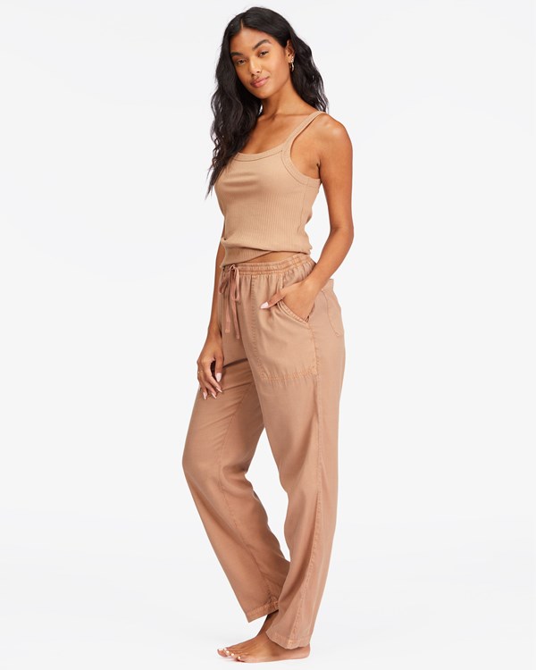 Billabong Beachy Keen Woven Pant Pretty Putty 1 | DYTHXW-740